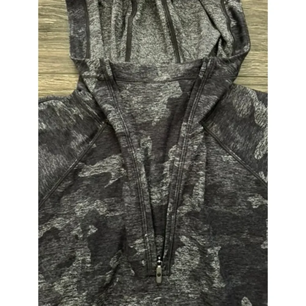 Lululemon Warm Stabilizer 1/2 Zip Hoodie Incognito Camo HTR Black size 6